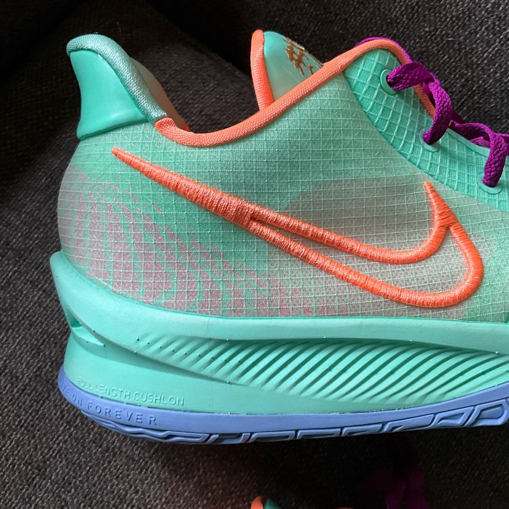 Mens Nike Kyrie 4 Low Keep Sue Fresh green multi basketball shoes sneakers 18 - Picture 9 of 14